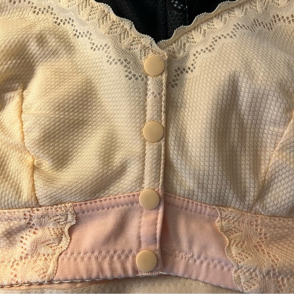 2 Women's Lace Trim Bralette Size Large - Black & Peach - Picture 8 of 14